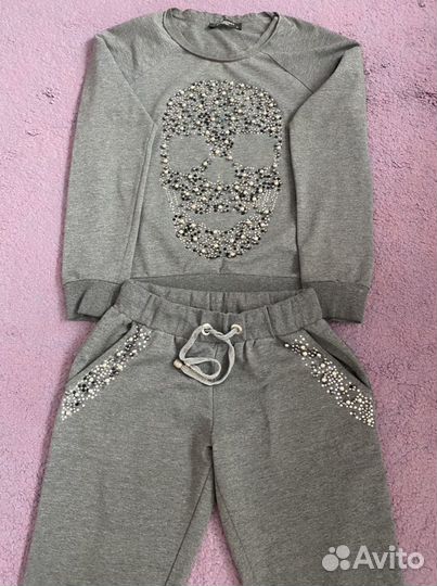 Костюм спортивный