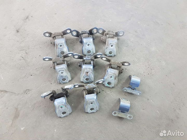 Петля Skoda Fabia 2