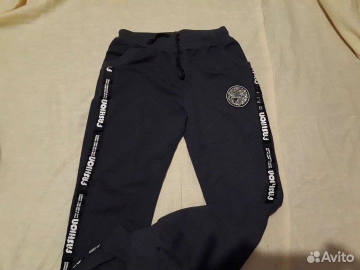 Спортивный костюм женский