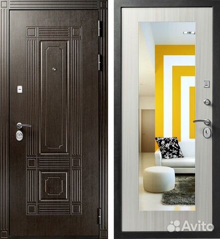 Дверь входная металлическая с зеркалом