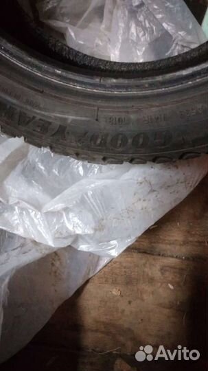 Goodyear UltraGrip 195/50 R16