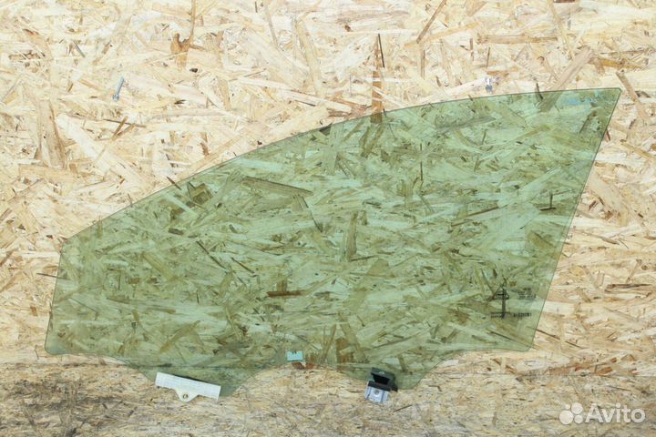 Стекло передней правой двери Kia Ceed 3