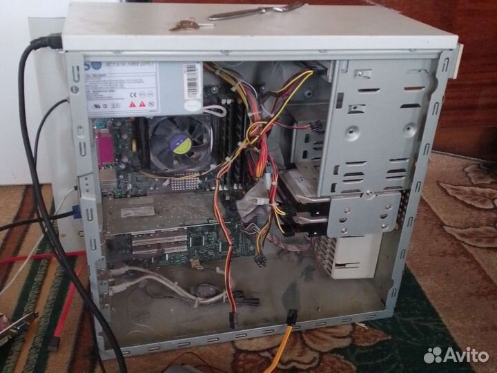 Системный блок и монитор