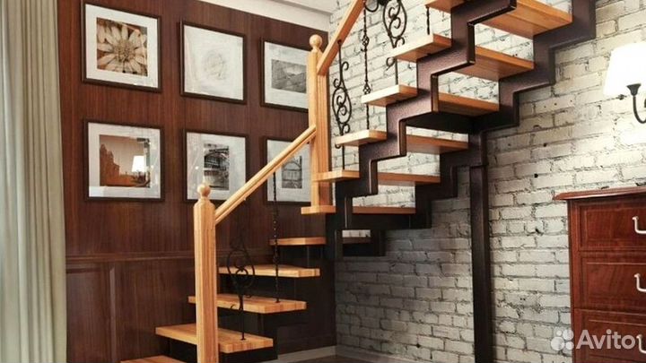 Лестница на металлокаркасе закрытого типа