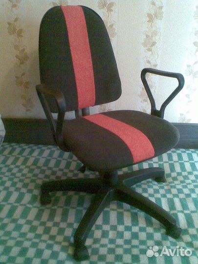 Офисное, (компьютерное) кресло