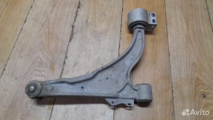 Рычаг левый Opel Astra J седан 1.6 2009-2017