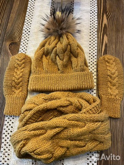 Комплект шапка и снуд