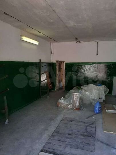 Гараж, > 30 м²