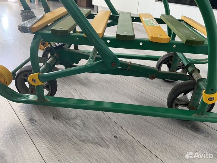 Детские санки на колесах и сиденье ника