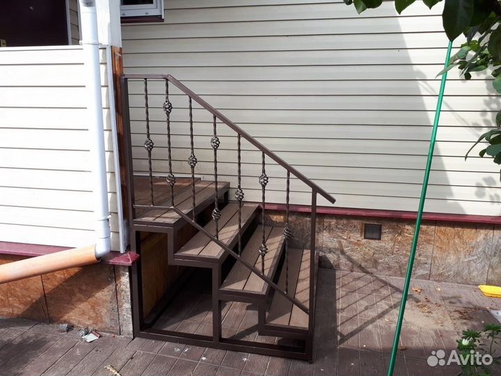 Лестница на крыльцо