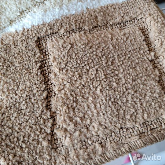 Коврики для ванной и туалета