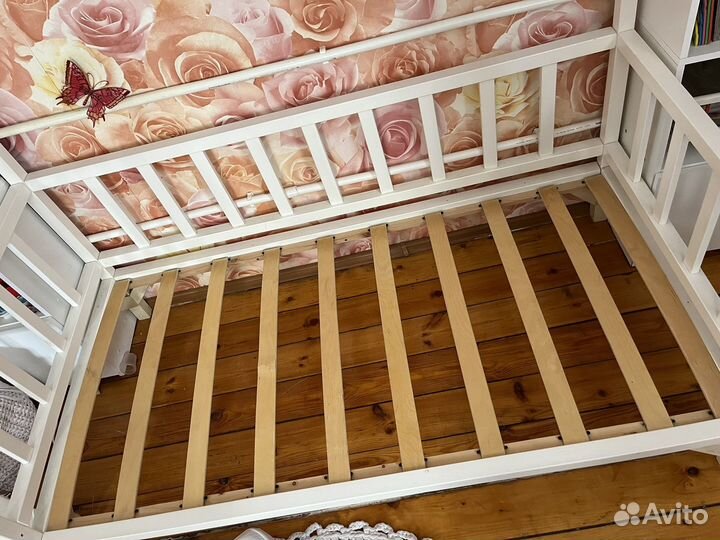 Детская кровать домик