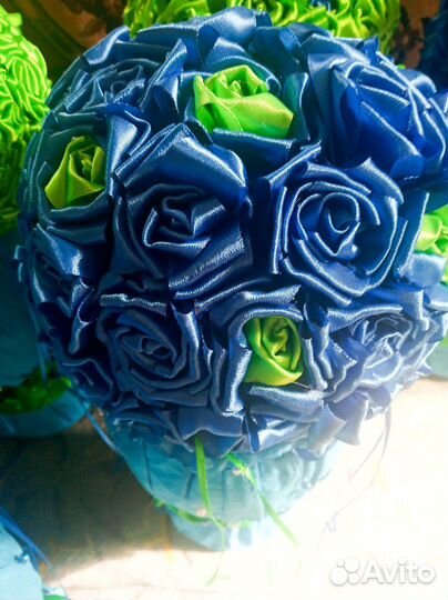 Декоративные вазы из розочек