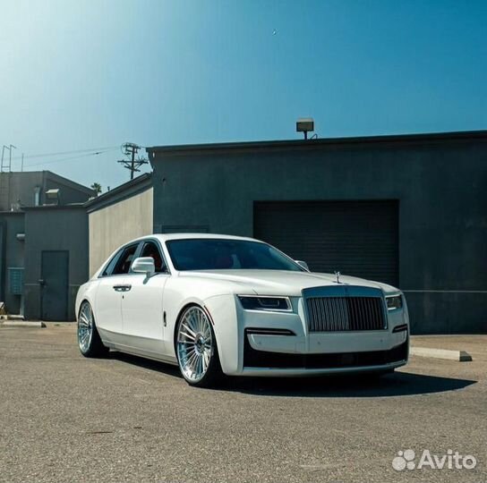 Ковные диски GT Forged R22 на Rolls-Royce Cullinan