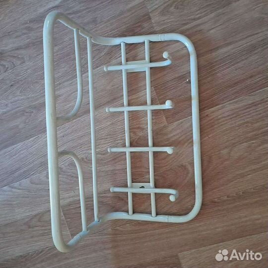 Вешалка для одежды настенная