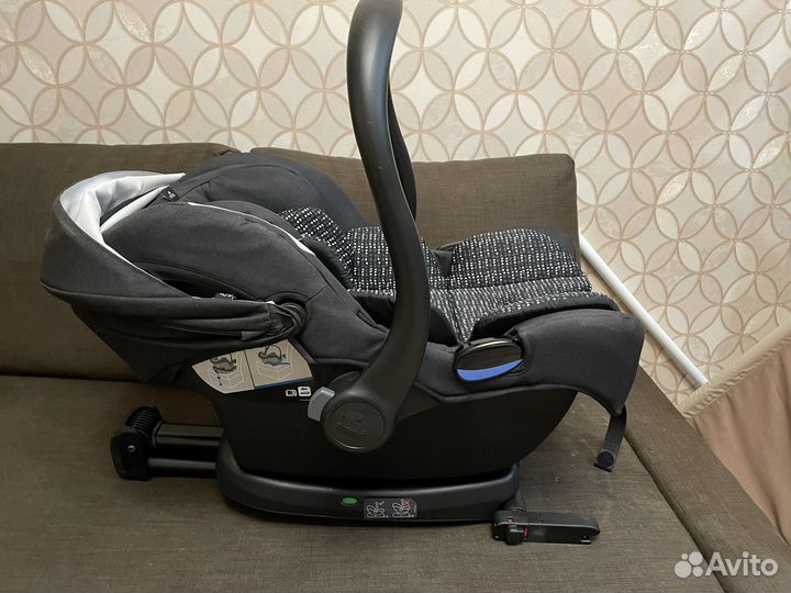 Автомобильная люлька с креплением IsoFix