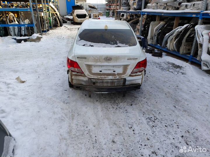 Hyundai Solaris 2013 в разбор