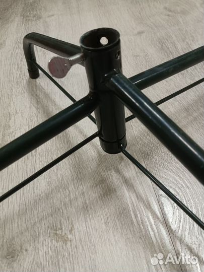 Подставка под елку