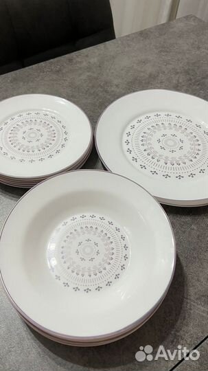 Набор тарелок
