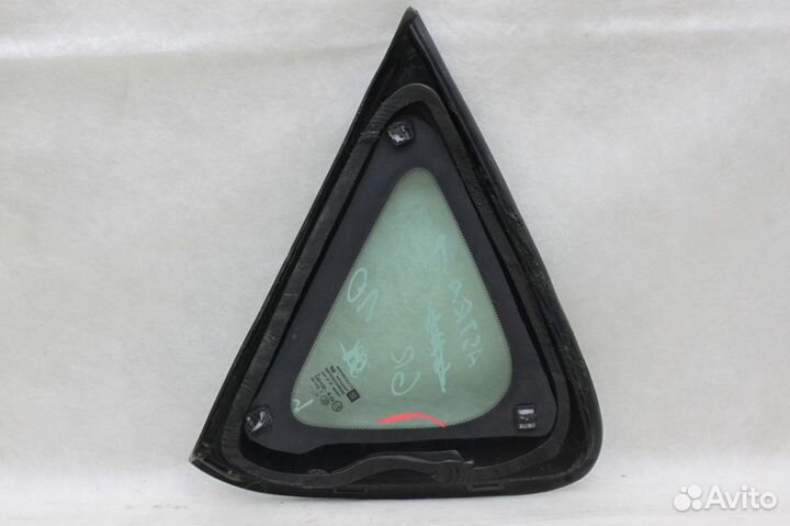 Форточка задняя правая хэтчбек Опель Астра J Джей