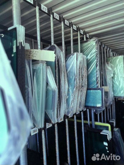 Стекло JCB 3CX и 4CX