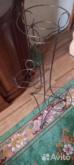 Подставка для цветов напольная металлическая