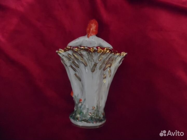 Девушка С ВДНХ и фарфор СССР