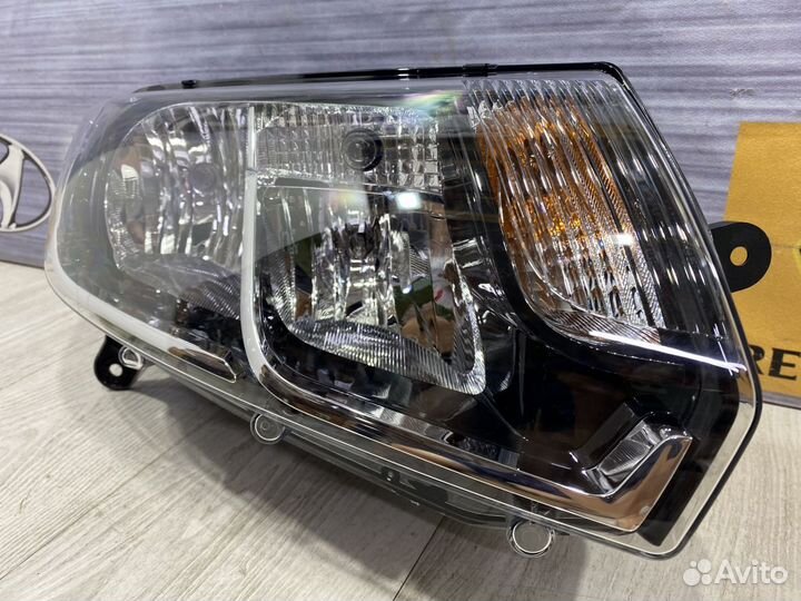 Фара Renault sandero stepway 2 Прав