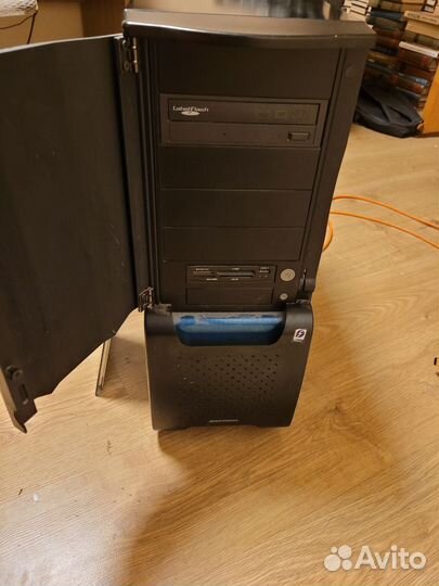 Компьютерный корпус Gigabyte 3D Aurora FullTower