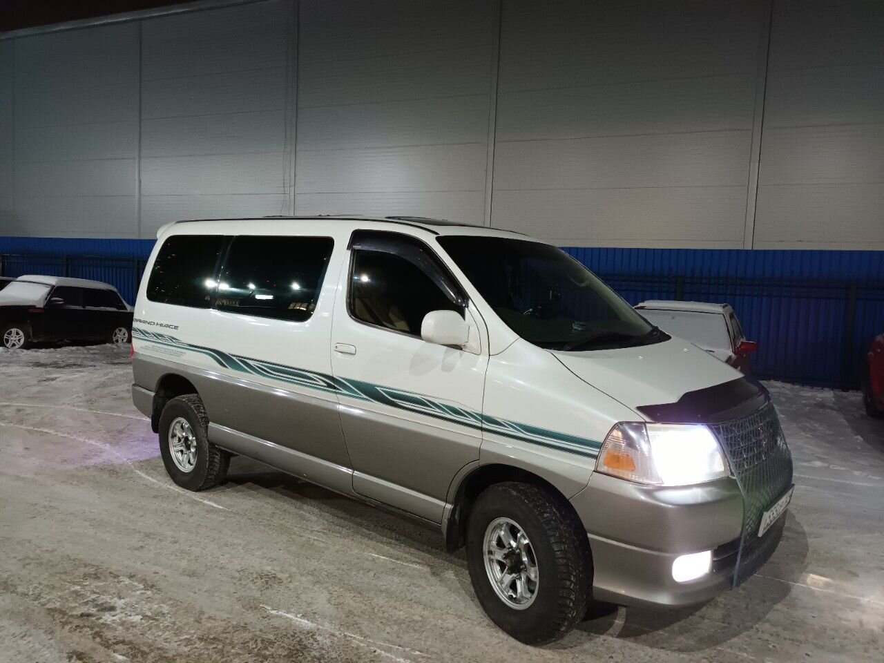 Toyota Grand Hiace: фото из отзыва