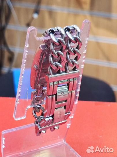 Часы наручные. Guess