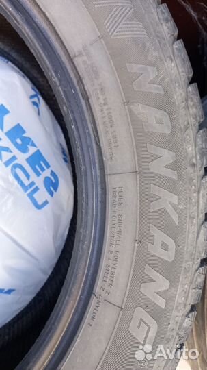 Gislaved Nord Frost 200 215/55 R17 27L