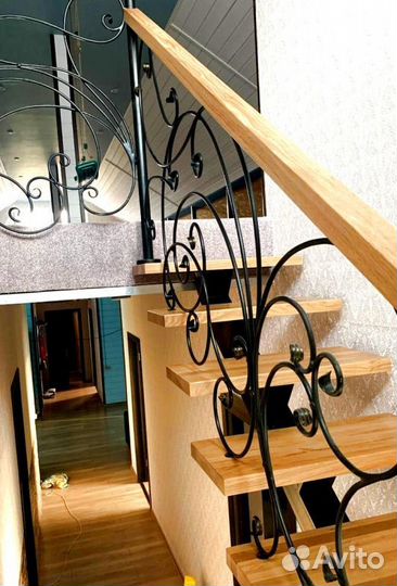 Лестницы г-образные под ключ