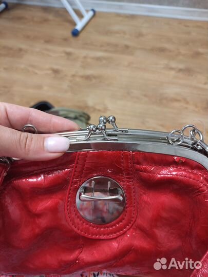 Продаю женскую сумку