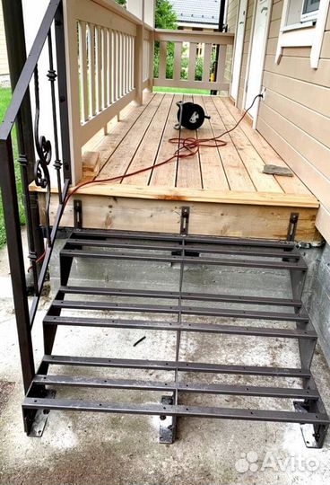 Уличная лестница под ключ