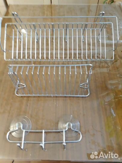 Крючки и полки в ванную комнату б/у