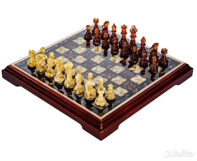 Шахматы из янтаря