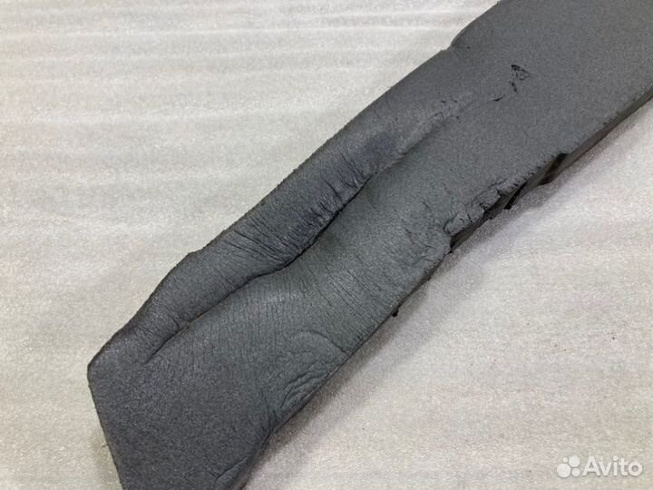 Уплотнитель крыла передний правый Nissan Juke HR16