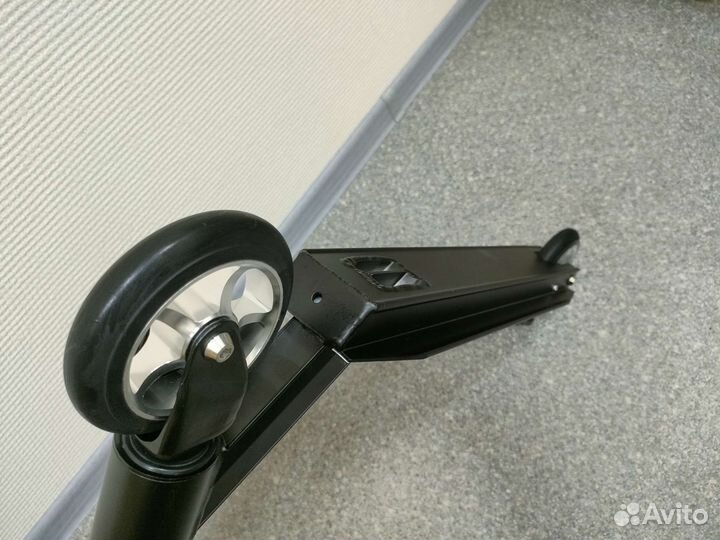 Самокат трюковой