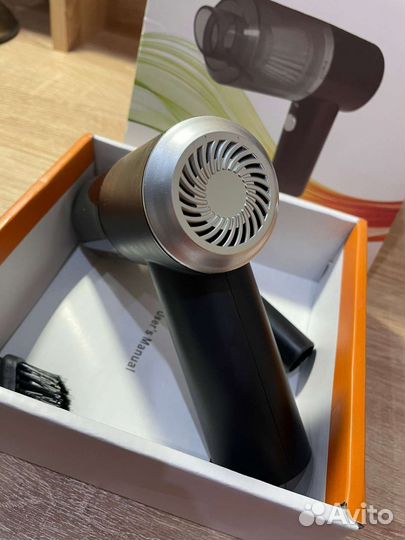 Компактный вакуумный пылесос для дома и авто