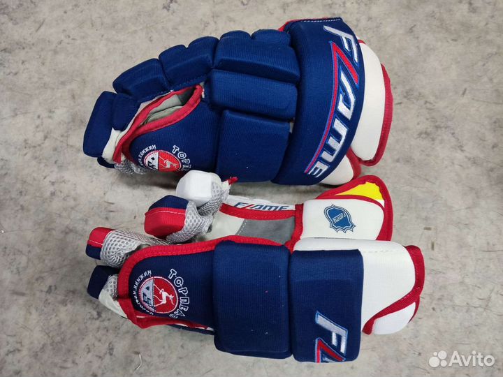 Краги хоккейные новые