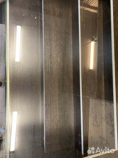 Витрина со стеклом