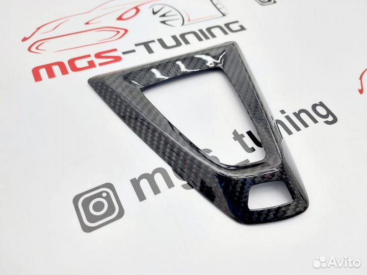 Накладка в центральную консоль BMW в M3 F80 Карбон