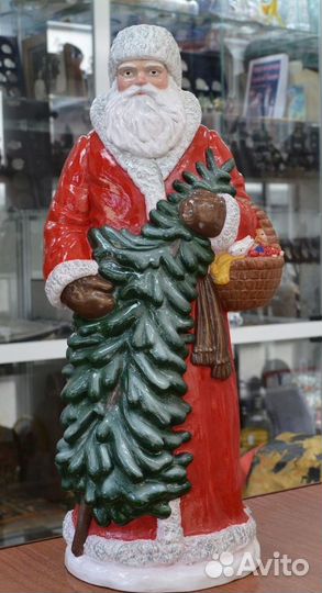 Дед мороз С елкой В красной шубе (гипс. высота 4