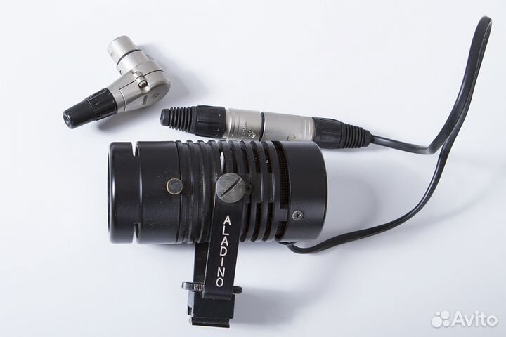 Накамерный видеосвет Ianiro Aladino