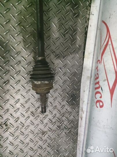 Привод передний правый Renault Clio 2 1.5 DCI K9K