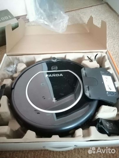Робот пылесос panda
