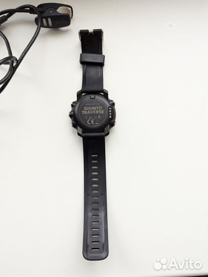 Часы suunto traverse