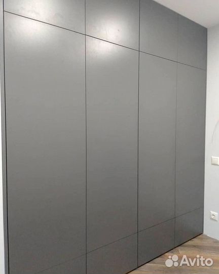 Шкаф встроенный / распашной