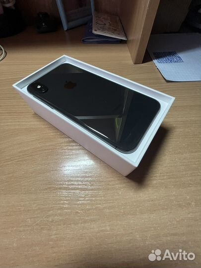 iPhone X, 64 ГБ